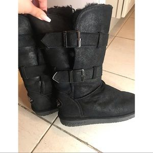 Beautiful black BearPaw boots